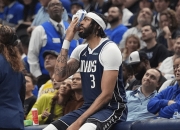 包含老鹰陷入低谷，绝杀战胜连败，爵士球队命运悬念！的词条