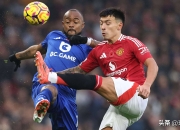 包含莱斯特城大胜，赢得球队新赛季首场胜利的词条